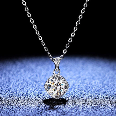 925 Sterling Silver 1 Carat Moissanite Necklace For Women Fashion Classic Four-Prong Square Halo Pendant Clavicle Chain Jewelry