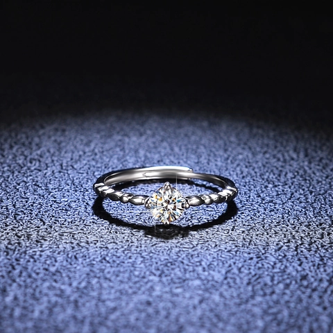 925 Sterling Silver Moissanite Zirconia Ring For Women Classic Four-Prong Round Cut Anniversary Wedding Engagement Ring Jewelry