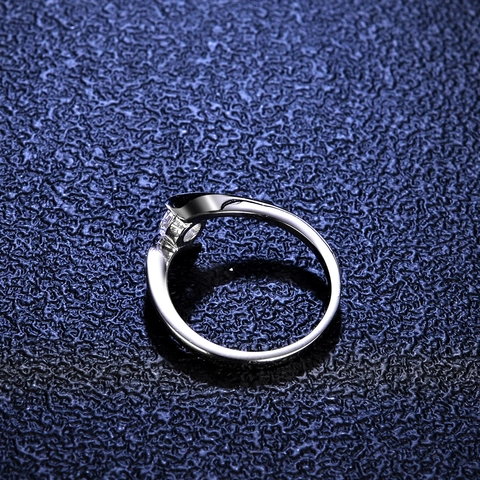Minimalist 925 Sterling Silver Bypass Ring Crown Shape Moissanite Zirconia Solitaire Inlaid Luxury Adjustable Finger Ring Women Jewelry