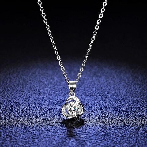 Collana a Trifoglio in Argento Sterling 925 Moissanite per Donna Intarsiata Zirconia Gioielli Ciondolo Fortunato Minimalista