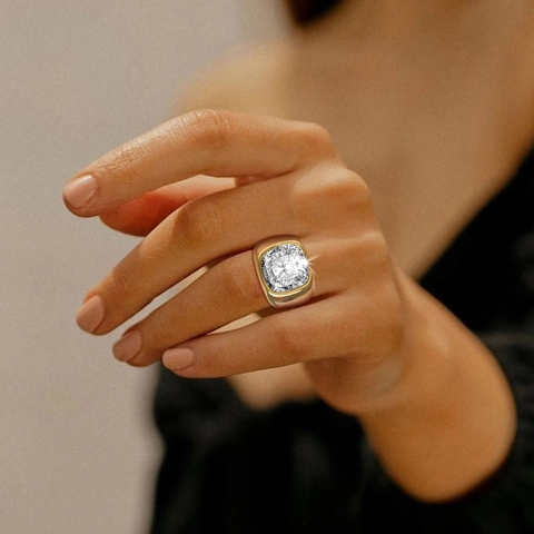 Fashion Stainless Steel Ring With Square Cushion Cut Clear Glass Stone Gold Plated Bold Band Ring For Women Decorative Jewelry