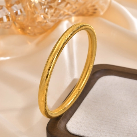 Brazalete Minimalista de Acero Inoxidable Chapado en Oro de 14K con Textura Tubogas para Mujer Joyería Occidental Regalo