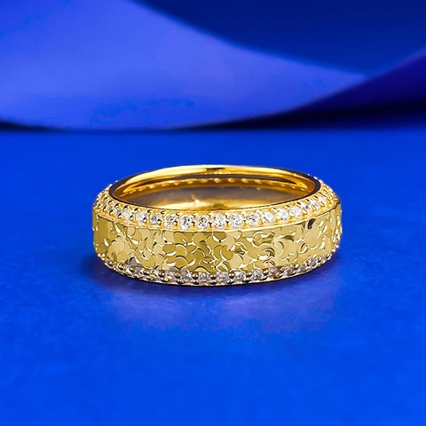 Anello a Fascia Larga in Argento Sterling 925 per Donna Placcato Oro Argento Texture Martellata Strass Intarsiato Gioielli