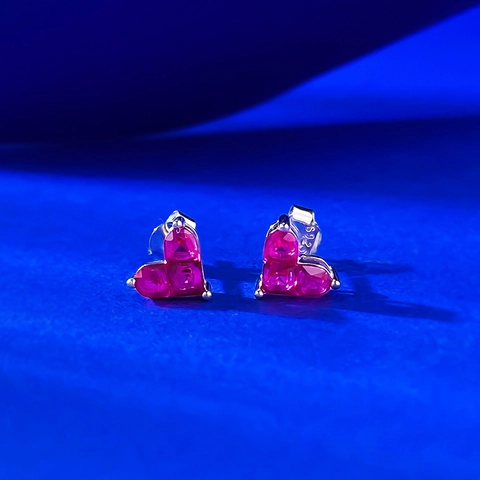 Boucles d'Oreilles Clous Mini Cœur en Argent Sterling S925 pour Femmes Incrusté de Strass Rouge Bijoux de Mode Cadeau