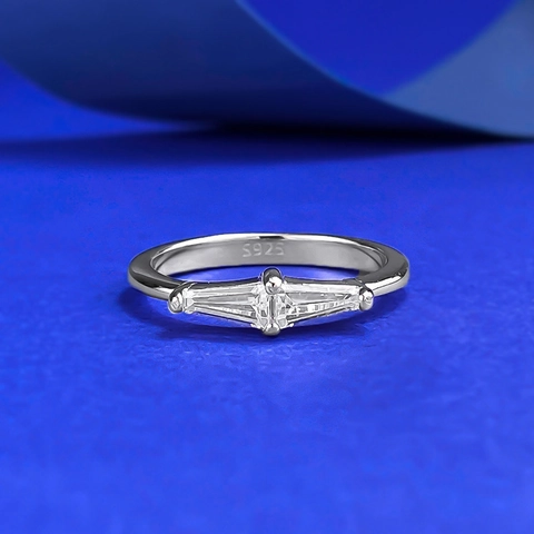Anello Minimalista in Argento Sterling 925 Taglio Baguette Strass Elegante Moda Impilabile Gioielli Geometrici per Donna