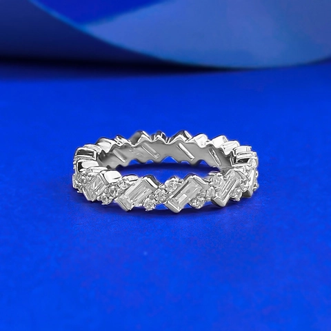 Elegante Anello Eternity in Argento Sterling 925 per Donna Scintillante Taglio Baguette Strass Bianco Anello a Fascia Gioielli alla Moda Regalo