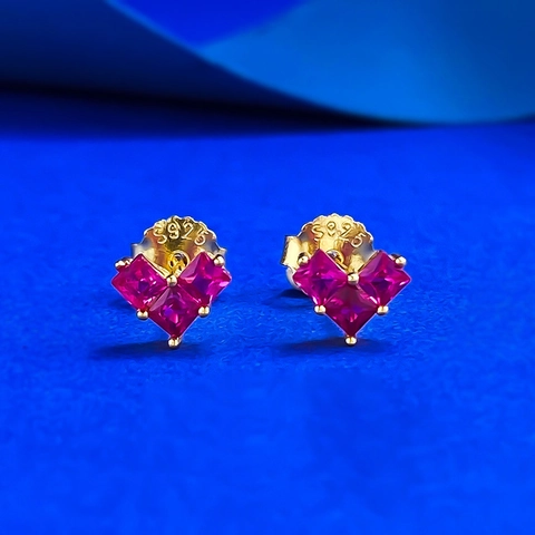 Elegante 925 Sterlingsilber Herzförmige Rote Strass Ohrstecker Gold Vergoldet Mode Minimalistischer Schmuck Für Damen