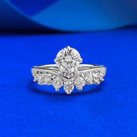 Elegant 925 Sterling Silver Crown Ring Rhinestone V-Shape Wedding Band Luxury Fashion Finger Jewelry For Women Party Gift