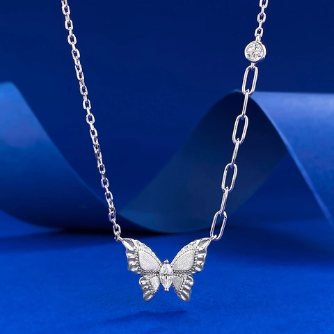S925 Sterling Silber Schmetterling Anhänger Halskette Für Damen Strass Eingelegt Gebürstetes Finish Asymmetrische Kette