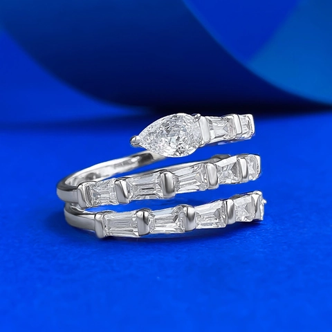 Elegant 925 Sterling Silver Snake Shaped Triple Row Rhinestone Ring For Women Fashion Party Jewelry Finger Ring Gift