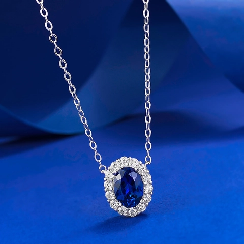 Collana con Ciondolo Ovale in Corindone Blu in Argento Sterling 925 per Donna Elegante Collana con Pietre Preziose Strass Halo Gioielli
