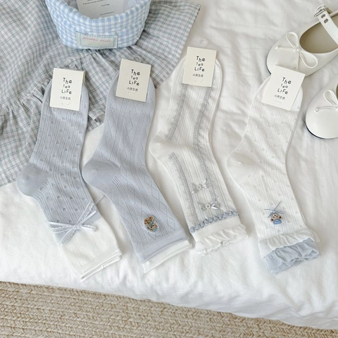 Sweet Japanese Style Mid Calf Socks Women Cotton Breathable Bear Embroidery Bow Ruffle Edge Light Blue White Fashion Hosiery