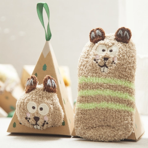 Calze da Pavimento per Bambini in Pile di Corallo Stile Giapponese Ricamo 3D Animali Cartone Animato Silicone Antiscivolo Calze Invernali Calde in Scatola Regalo