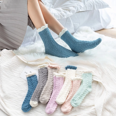 Chaussettes en Polaire Corail Épaisses et Chaudes pour Femmes Chaussettes de Sommeil Douces et Pelucheuses Taille Unique