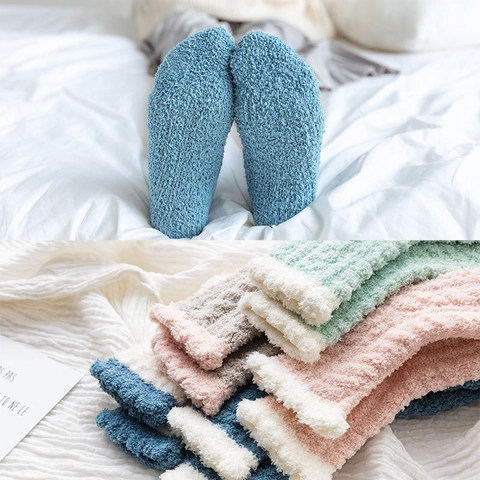 Chaussettes en Polaire Corail Épaisses et Chaudes pour Femmes Chaussettes de Sommeil Douces et Pelucheuses Taille Unique