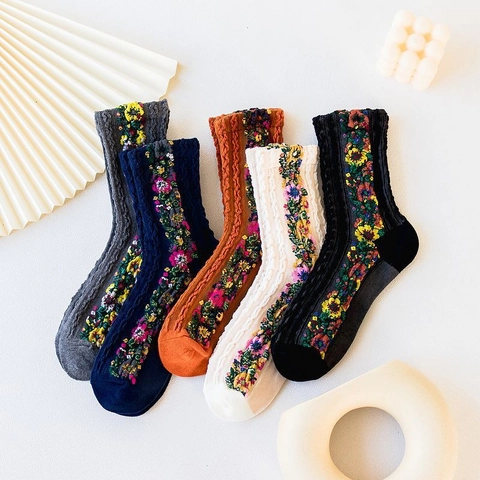 Dames Vintage Mori-stijl Katoenmix Kabelpatroon Halfhoge Sokken Retro Bloemen Jacquard Sokken Voor Winter Dagelijks Gebruik
