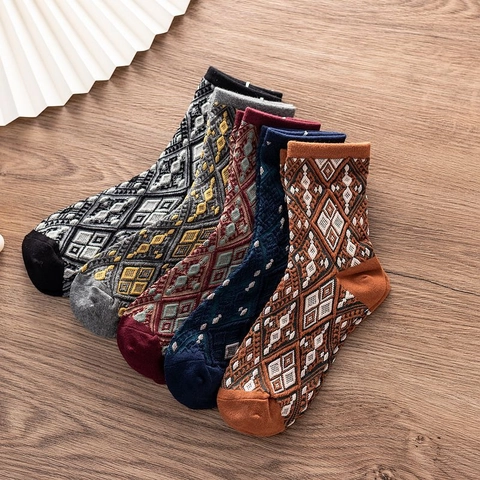 Chaussettes Mi-mollet en Jacquard Géométrique Vintage pour Femmes Style Preppy Coréen Chaussettes en Coton Chaudes Motif Ethnique Rétro