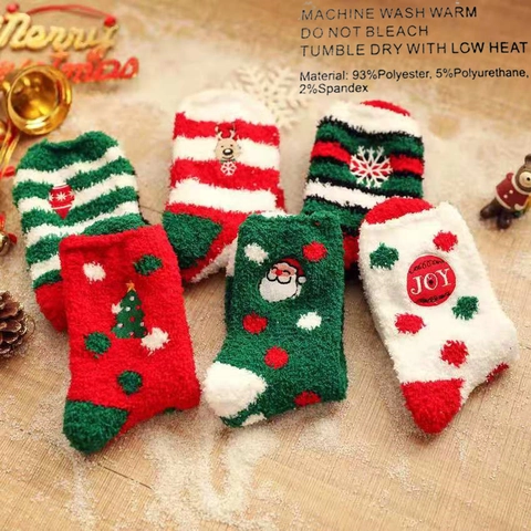 Femmes Noël Chaussettes Épaisses en Polaire Corail Fibre d'Acétate Chaud Hiver Chaussettes Pelucheuses Broderie Père Noël Renne Chaussettes de Sol