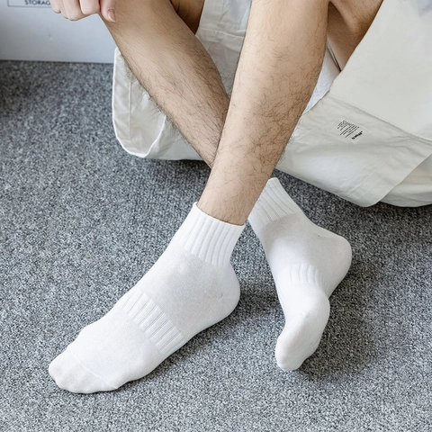 Men's Solid Color Cotton Crew Socks Breathable Ribbed Knit Casual Daily Athletic Mid Calf Socks For Men Comfortable Socks