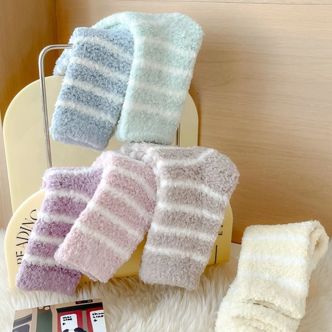 Γυναικείες Χοντρές Κάλτσες με Ρίγες από Coral Fleece Μαλακές Ζεστές Χειμερινές Χνουδωτές Κάλτσες Σπιτιού Κάλτσες Ύπνου