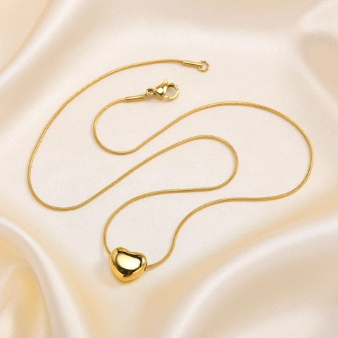 Collar con Colgante de Corazón de Acero Inoxidable para Mujer Cadena de Serpiente Chapada en Oro Joyería de Moda