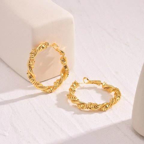 Copper Twisted Hoop Earrings For Women Minimalist 18K Gold Plated Spiral Geometric Circle Earrings Fashion Commuter Jewelry