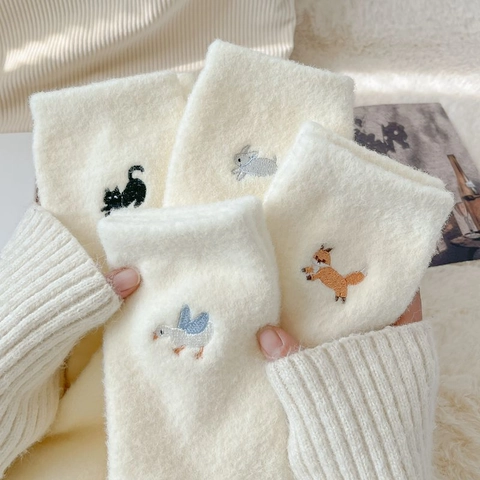 Calze da Notte Pelose Calde da Donna in Nylon Spazzolato con Ricamo Animale Calzini da Pavimento Invernali per Casa