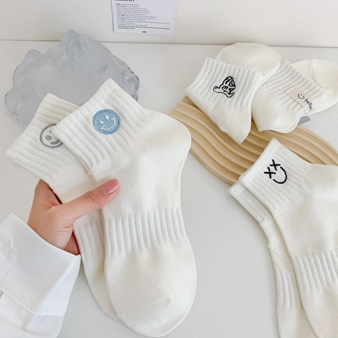 Calzini Sportivi Bianchi Unisex Con Ricamo Faccina Sorridente Disegni Animati Calze Casual in Misto Cotone per Tutti i Giorni
