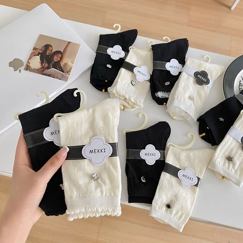 Chaussettes Slouch en Maille de Nylon Doux pour Femmes Avec Bordure Laitue Décor Étoile Cœur en Alliage Respirantes Ultra Fines
