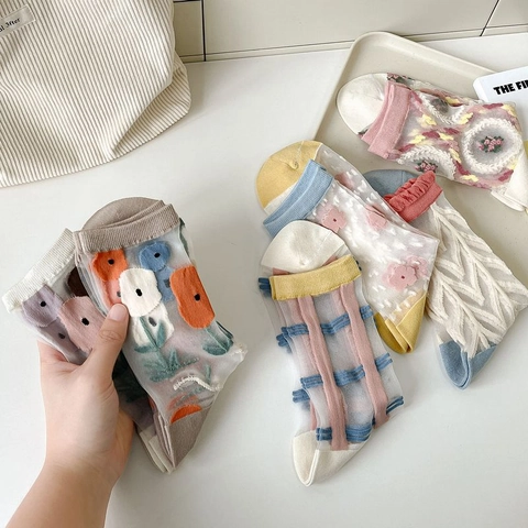 Women Transparent Mesh Crew Socks Floral Embroidery Glass Silk Thin Summer Socks Sweet Ruffle Cuff Breathable Fashion Socks