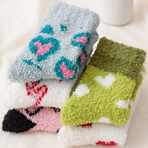Dames Schattige Koraalvlies Vloersokken Hart Jacquard Dik Warm Pluizig Halverwege de Kuit Slaapsokken Voor Winter Thuis