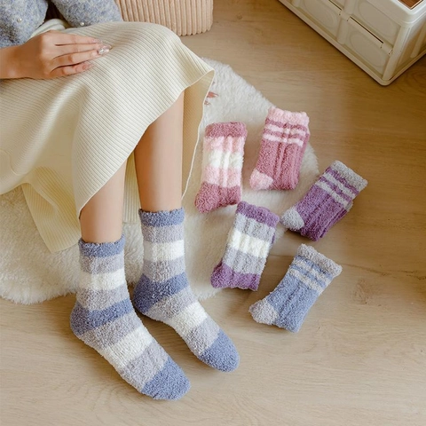 Dames Dikke Koraalfleece Warme Sokken Zachte Pluizige Gestreept Slaapsokken Winter Thermische Huis Veelkleurige Vloersokken
