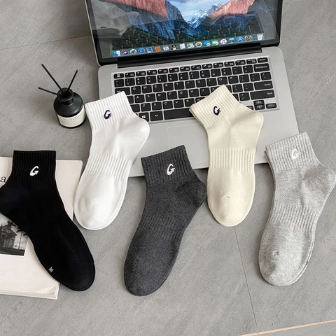Men's Casual Cotton Quarter Socks With G Letter Embroidery Breathable Ribbed Cuff Athletic Mid-Calf Socks For Daily Sports Wear