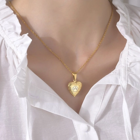 Stainless Steel Heart Paw Print Locket Necklace Engraved Vintage Memorial Pendant Jewelry For Women Pet Lovers Gift