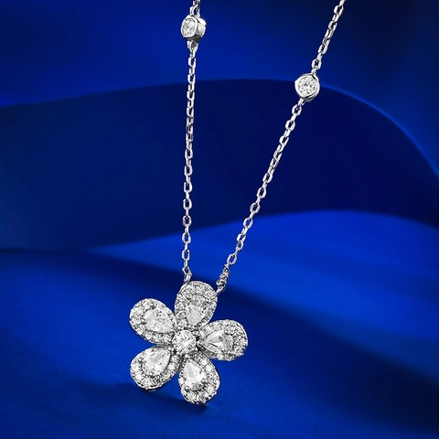 Elegant 925 Sterling Silver Flower Petal Pendant Necklace Shiny Rhinestone Inlaid Floral Necklace For Women Fashion Jewelry