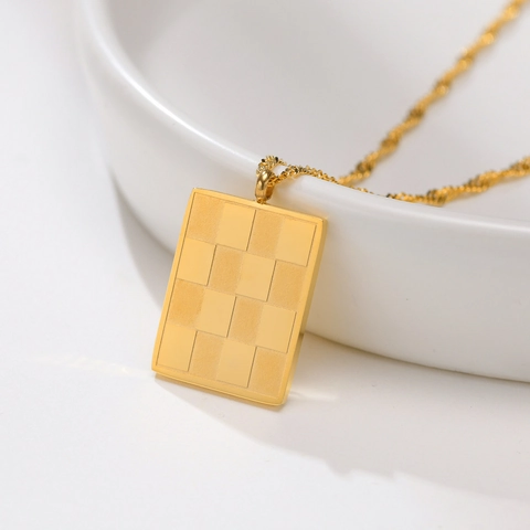 Women Stainless Steel Gold Checkerboard Rectangle Pendant Necklace Geometric Minimalist Square Plate Fashion Jewelry Accessory