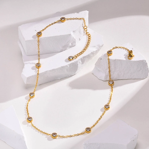 Collana Minimalista in Acciaio Inossidabile con Zirconia per Donna Catena a Clavicola Galvanica Gioielli Moda Pendolare Regalo