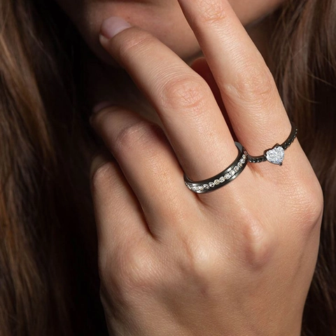 Anello in Acciaio Inossidabile Nero Zirconia a Forma di Cuore Minimalista Impilabile Gioielli da Donna Uso Quotidiano