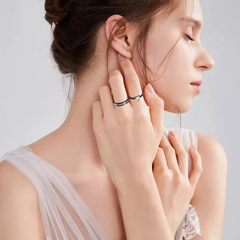 Anello in Acciaio Inossidabile Nero Zirconia a Forma di Cuore Minimalista Impilabile Gioielli da Donna Uso Quotidiano