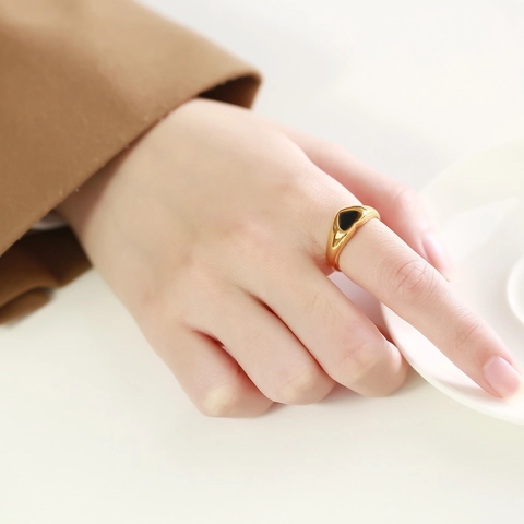 Minimalistische Roestvrijstalen Hart Ring Goud Verguld Zwart Emaille Zegelring Mode Sieraden Voor Dames