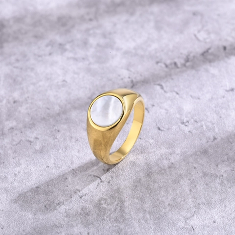 Minimalist Stainless Steel Signet Ring For Women Vintage Gold Plated Round Shell Inlay Fashion Jewelry Finger Ring Accessory