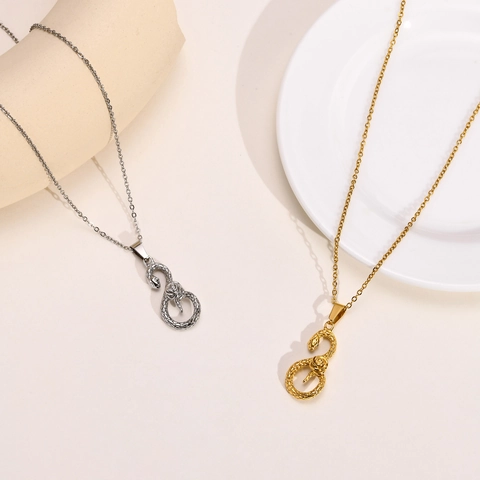 Collar de Colgante de Serpiente y Rosa de Acero Inoxidable para Mujer Diseño Gótico de Animal y Flor Joyería de Metal