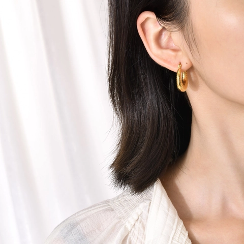 Vintage Gold Plated Stainless Steel Ribbed Hoop Earrings For Women Minimalist Croissant U-Shaped Geometric Earrings Jewelry