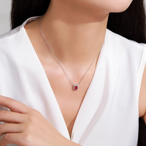 925 Sterling Silber Roter Rubin Ovaler Anhänger Halskette Elegante Zirkonia Halo Choker Für Damen Hochzeit Party Schmuck