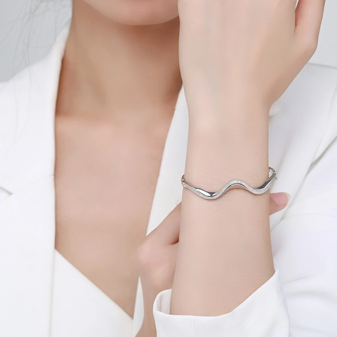 S925 Sterling Zilveren Golf Manchet Armband Voor Dames Minimalistische Micro Ingelegde Strass Open Bangle Mode Sieraden Cadeau