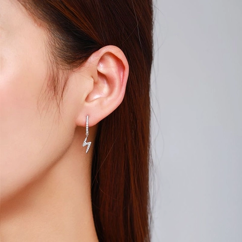 Pendientes de Aro con Colgante de Rayo de Plata de Ley 925 para Mujer Circonia Blanca Incrustada Joyería Geométrica de Moda