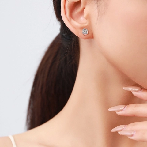 Lucky Four-Leaf Clover Stud Earrings 925 Sterling Silver Pave Rhinestone Clover Earrings Elegant Jewelry For Women Gift