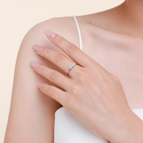 925 Sterling Silver Minimalist Geometric Ring For Women Fashion Zirconia Inlaid Stackable Finger Ring Elegant Jewelry Gift