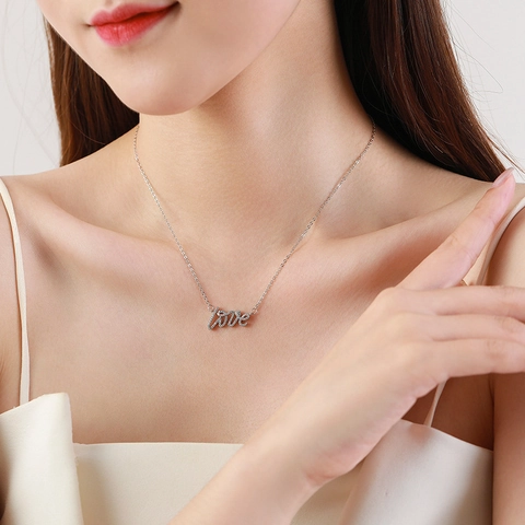 S925 Sterling Silver LOVE Letter Pendant Necklace For Women Micro Paved Zirconia Romantic Heart Shape Fashion Jewelry Gift