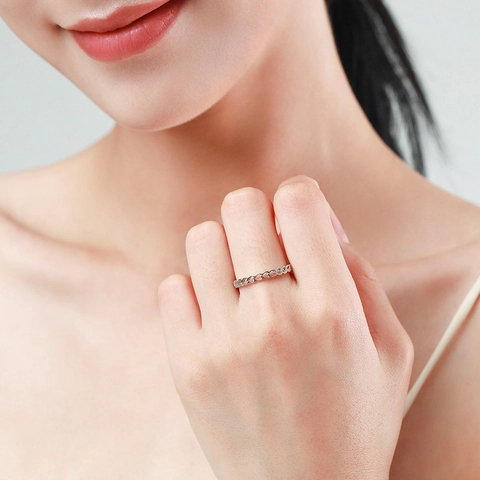 Anillo de Plata de Ley 925 con Corazones Huecos para Mujer Banda Apilable Diseño Minimalista Joyería Regalo para Ella